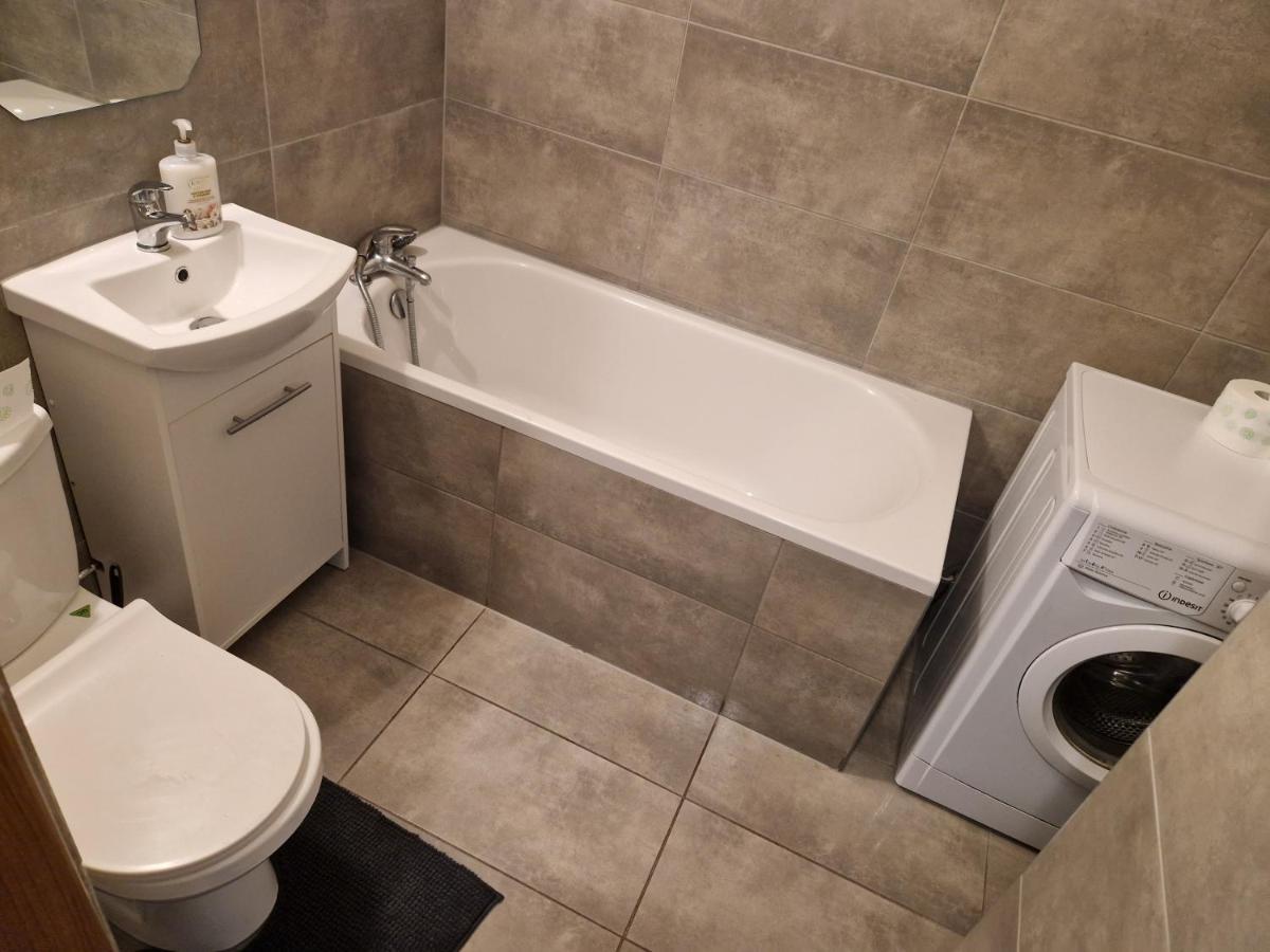 Apartament W2, Mieszkanie Dla Wszystkich Konin  Exteriör bild